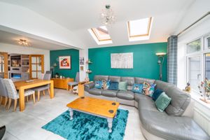 Garden/Family Room- click for photo gallery